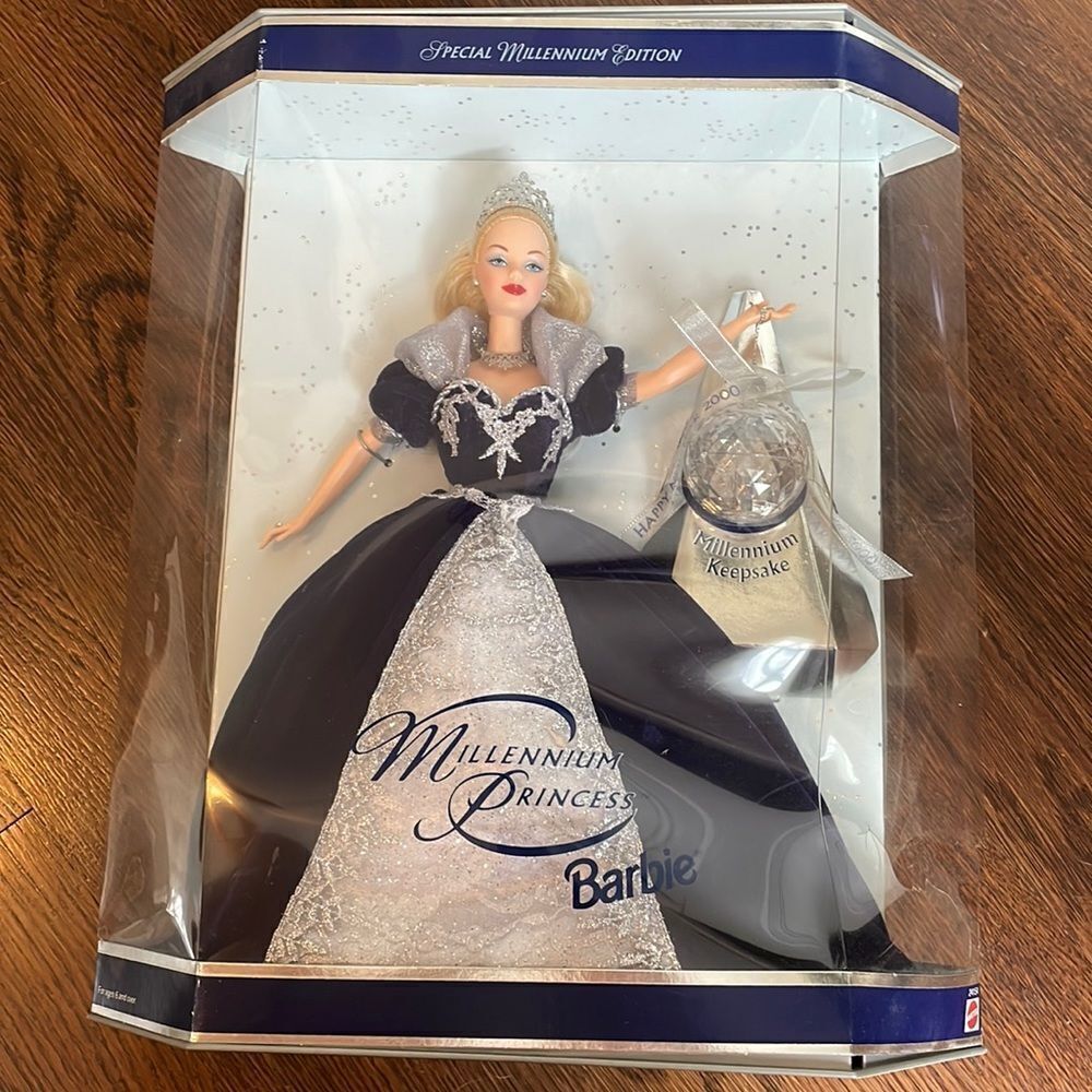 Vintage‎ 2000 Mattel Millennium Princess Barbie in original box